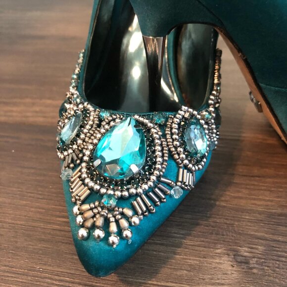 Emerald Jeweled Stiletto Heels size 8M - Picture 3 of 7